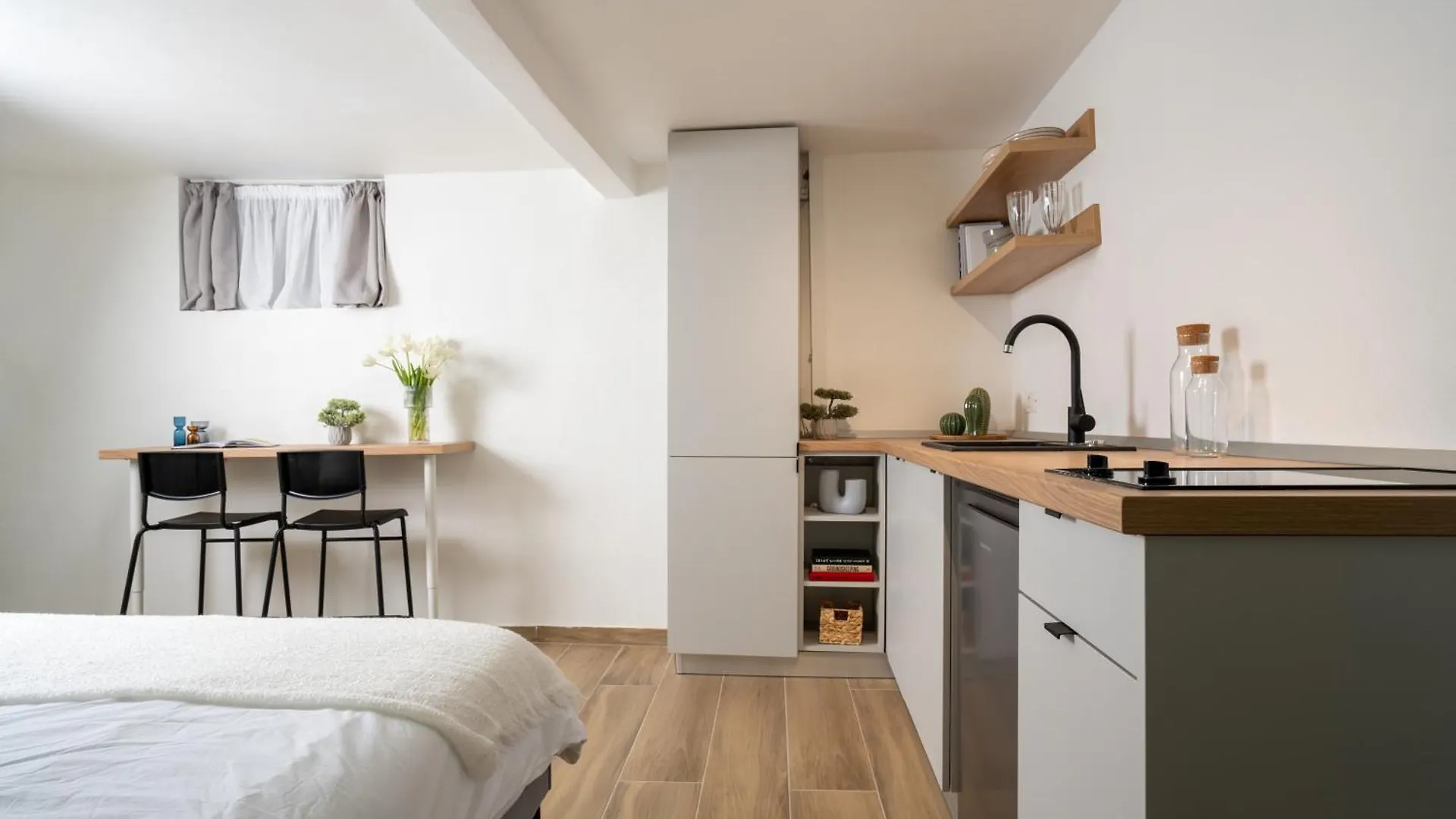 Apartment Central New 20 Sqm Room Bucharest